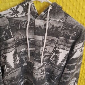 Eighty Eight Black and White Hollywood Print Sweater